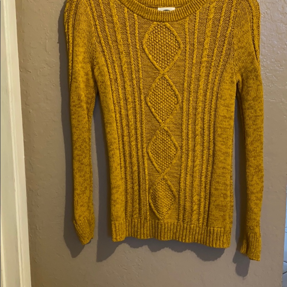 Honey colored thick Knitted sweater